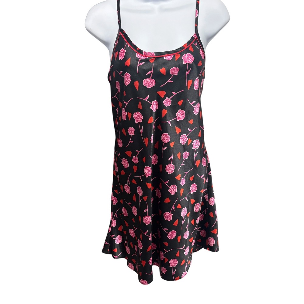 Kathryn Black Satin Rose Heart Print Chemise Nightgown Adjustable Straps Medium‎